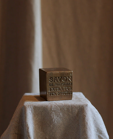 Savon de Marseille en bronze de Victor Guedy