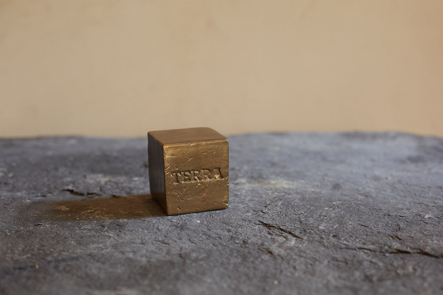 Savon de Marseille en bronze de Victor Guedy