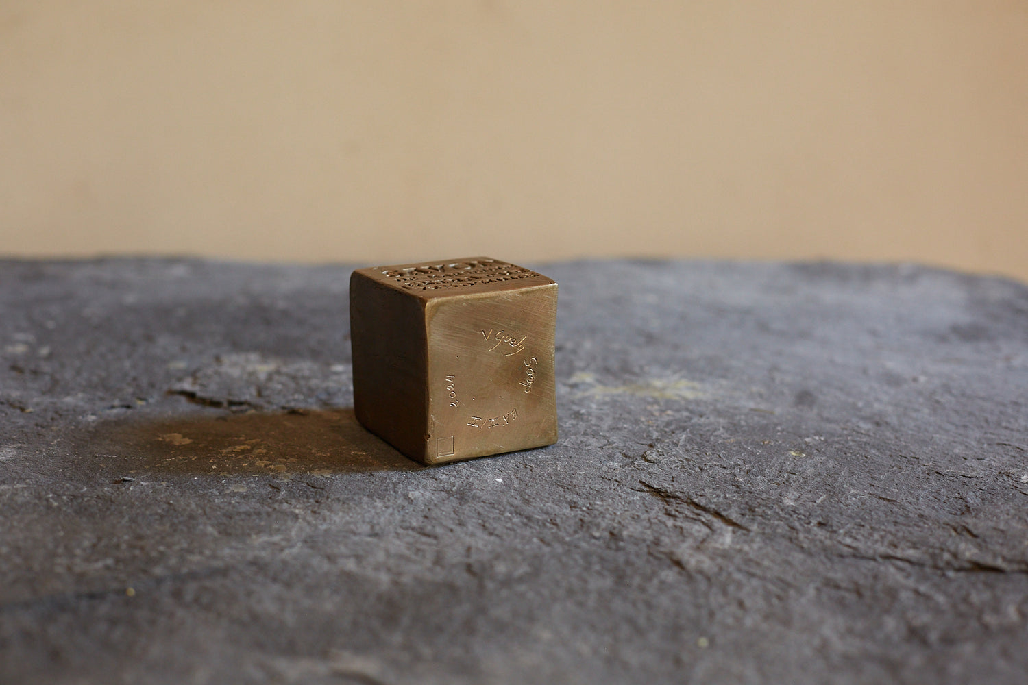Savon de Marseille en bronze de Victor Guedy