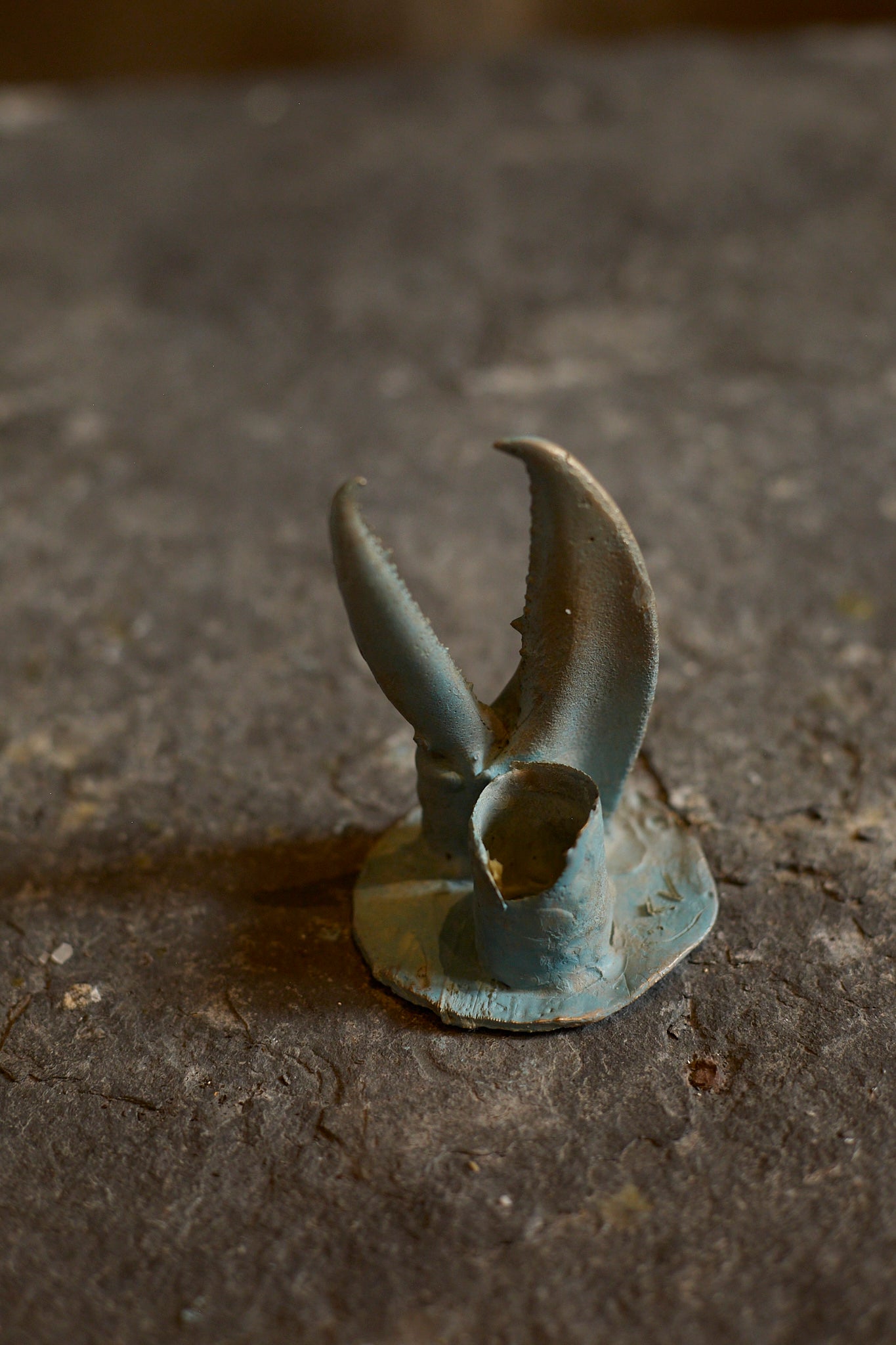 Chloé Valorso crab claw candle holder