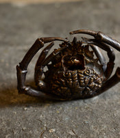 Spider crab candle holder by Chloé Valorso