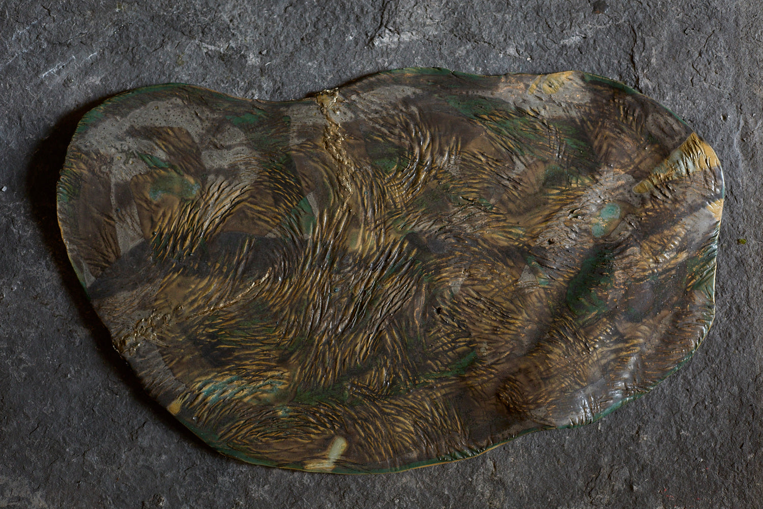 Flat tray by Ema Pradère