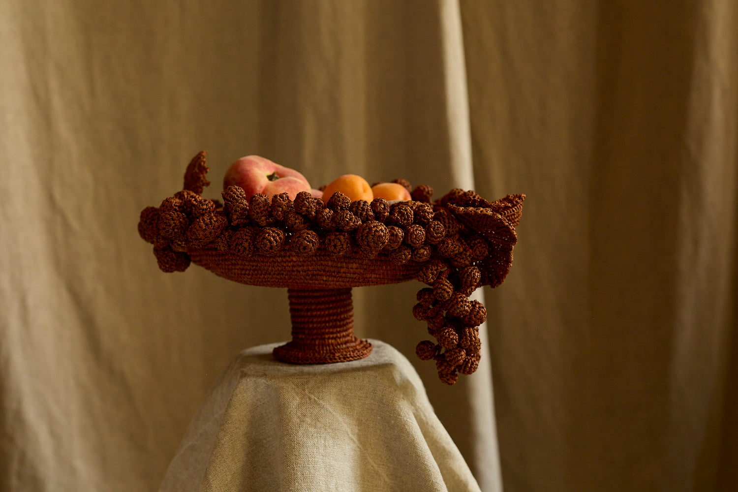 Coupe en raphia de Natalia Brilli