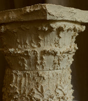 Capital and small pedestal table Fragments by Katia Soussan