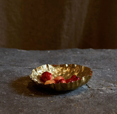 Petite coupe en metal martelé de Sebastiao Lobo