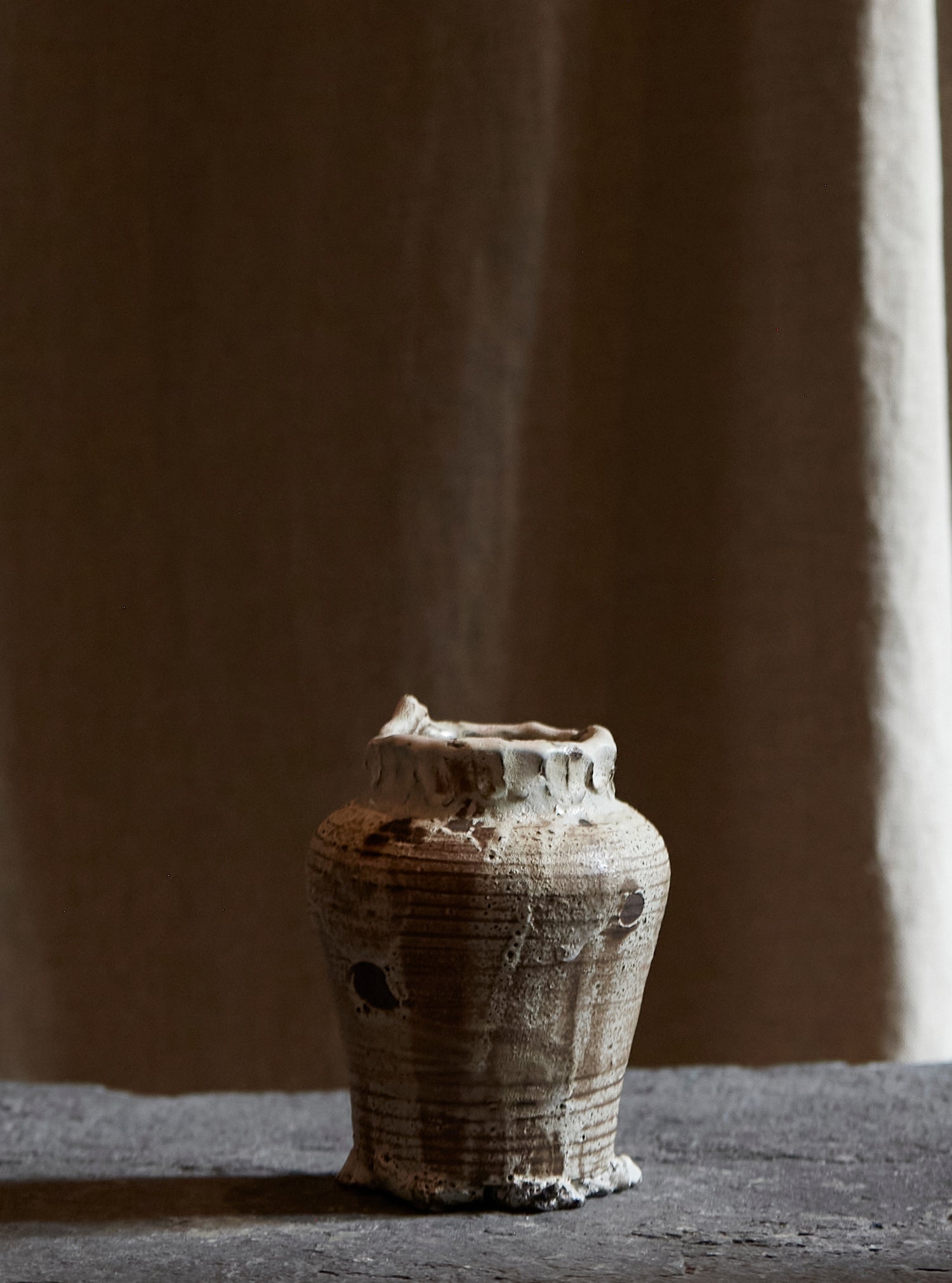 Petit vase en grès de Benjamin Dosgheas