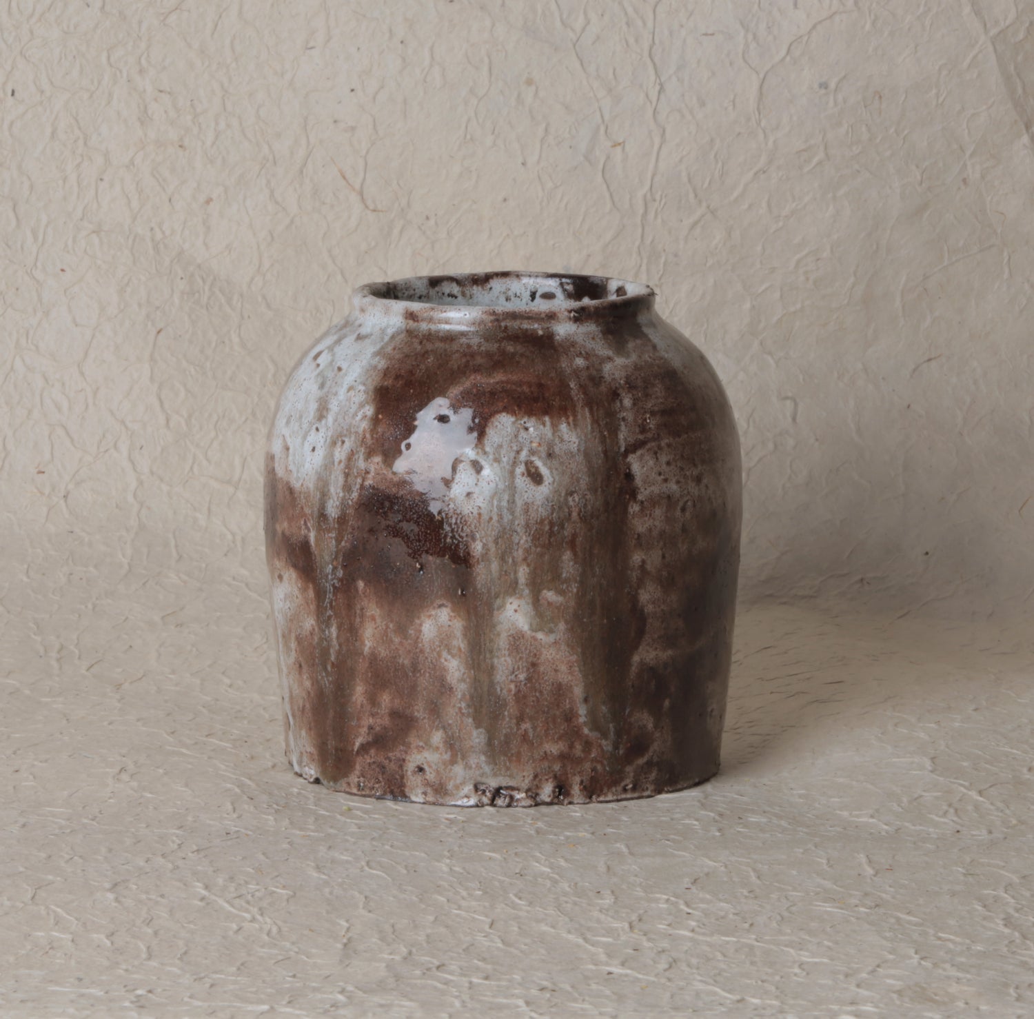 Vase "Pelage de Loup" de Benjamin Dosgheas