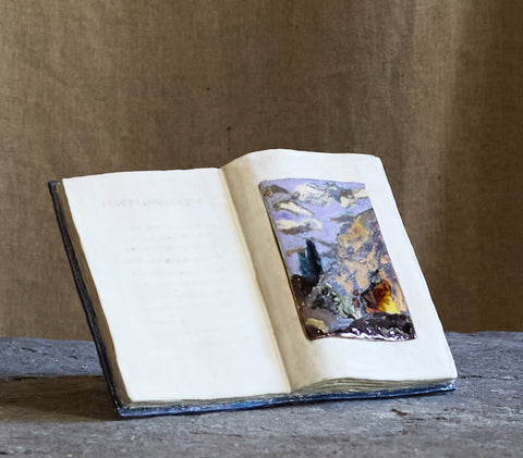 Livre cachette secrète en céramique de Claire Lézier