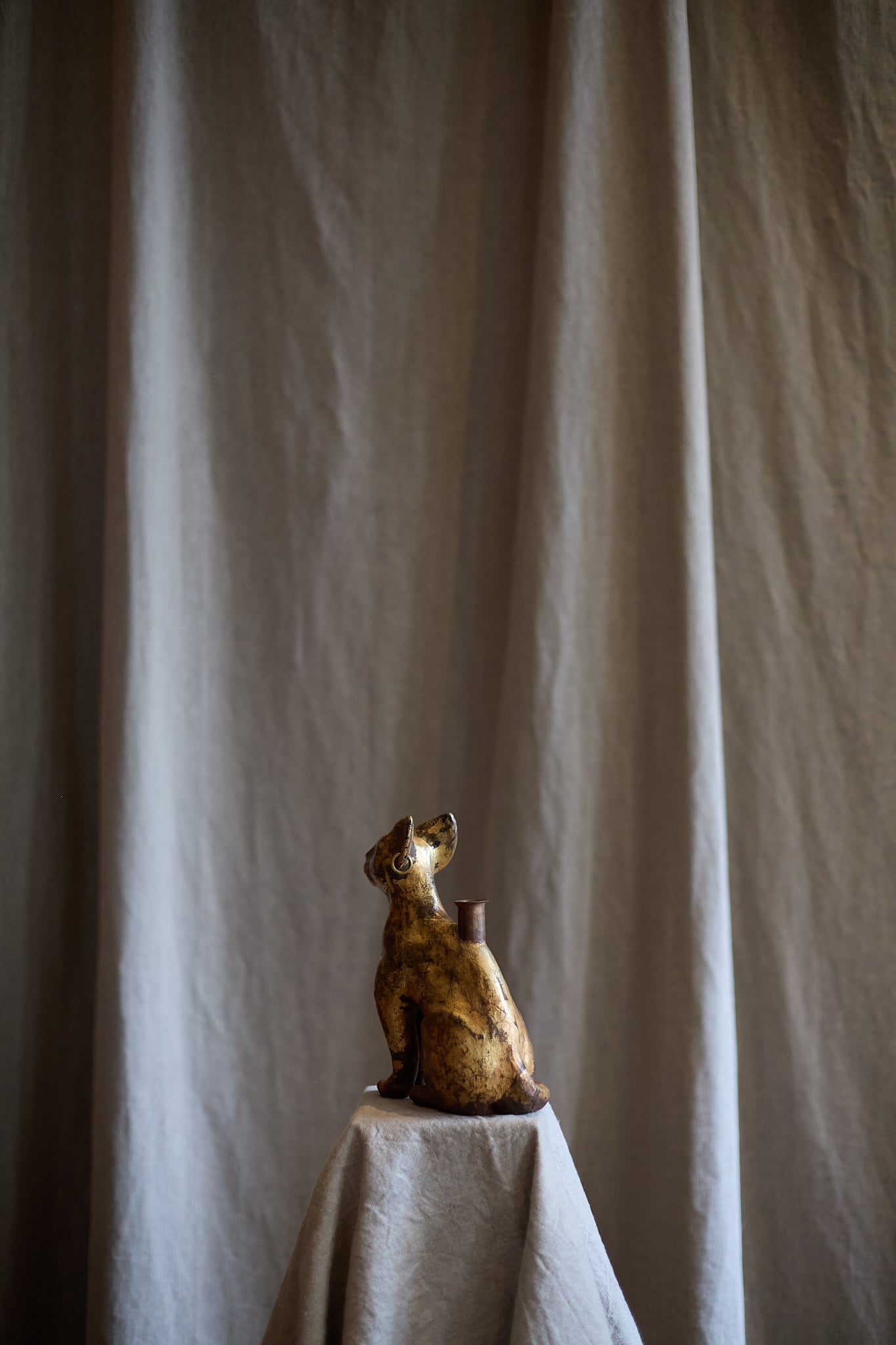 Cat candle holder by Eloïse Van der Heyden  