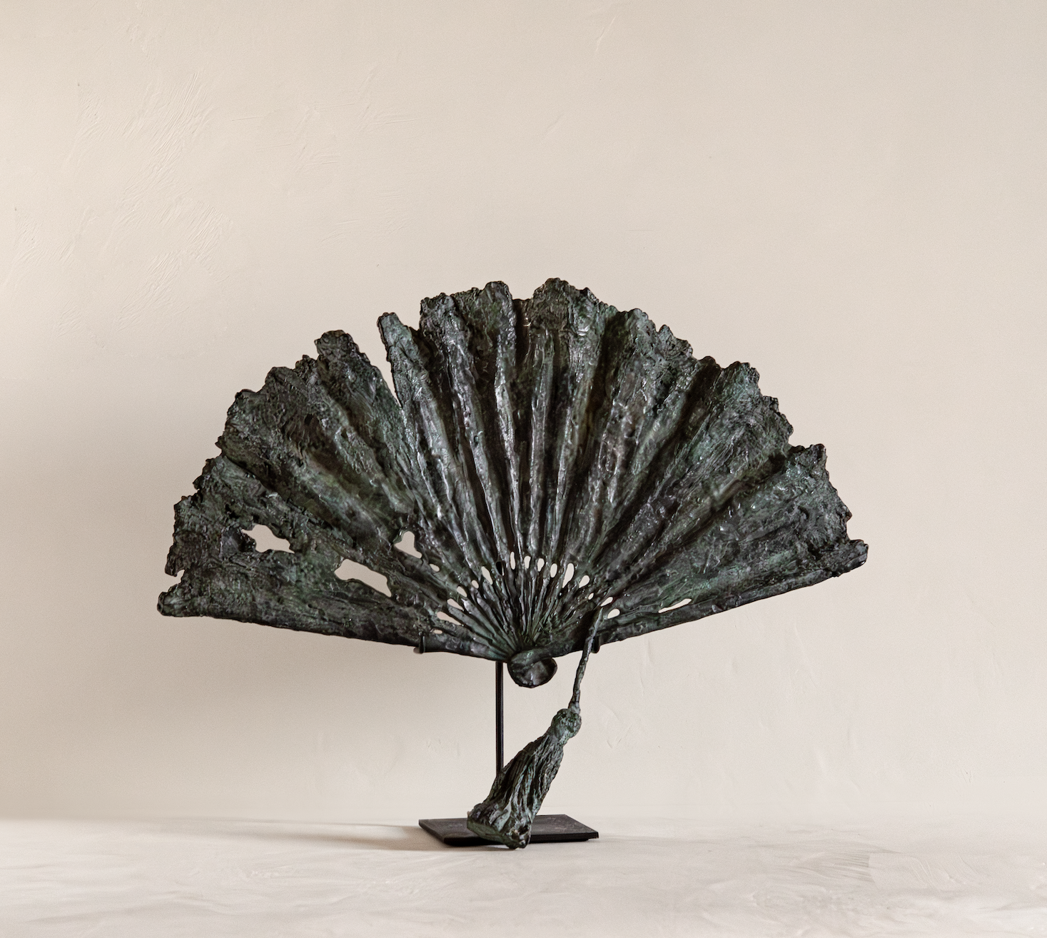 Eventail plume par Clothilde Ancarani