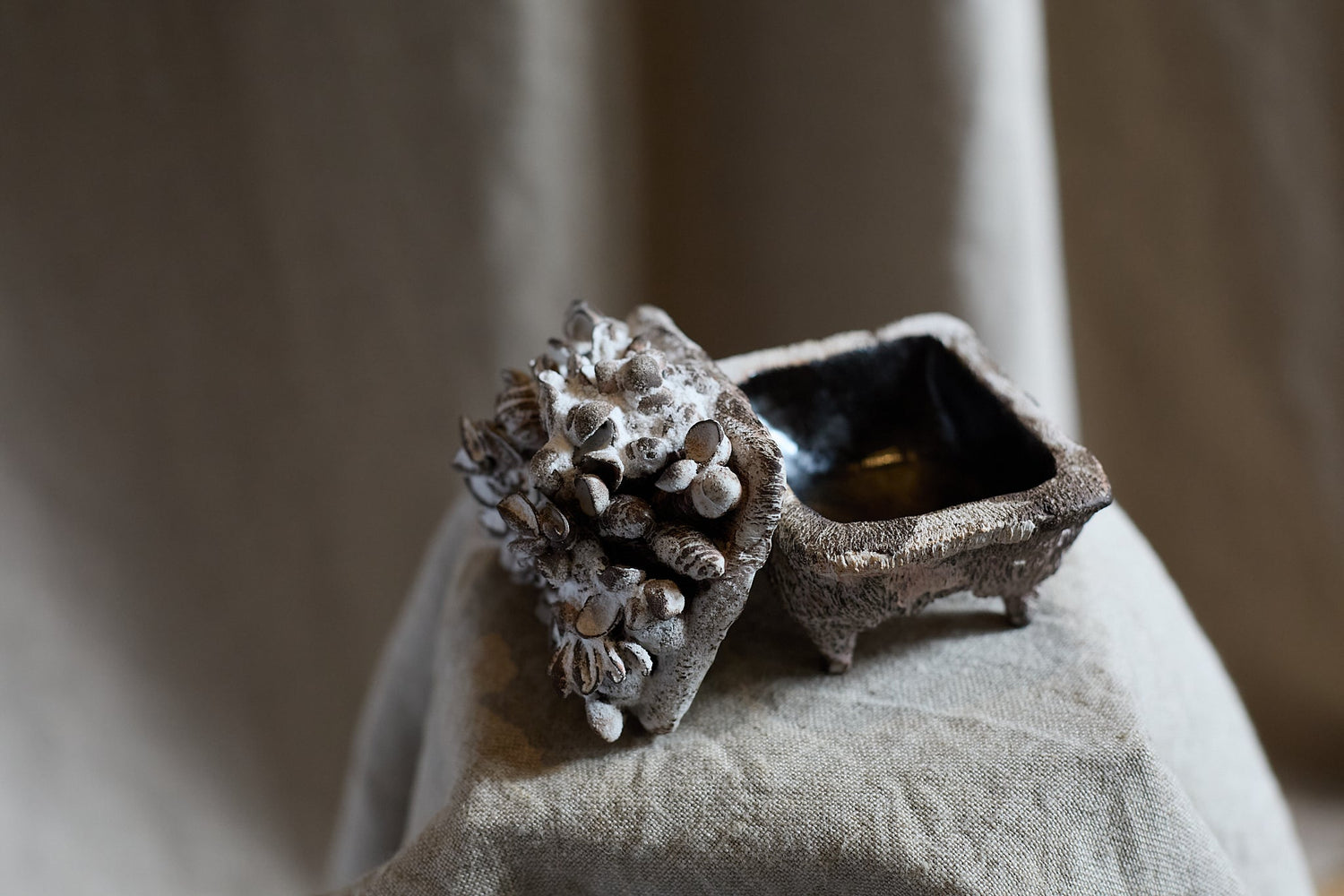 Small glazed stoneware box by Le Ruisseau  