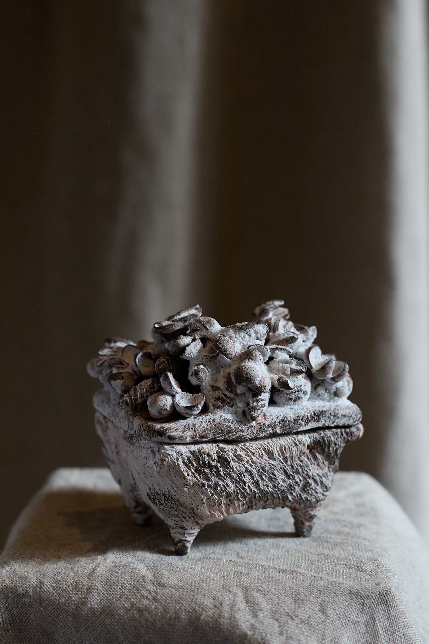 Small glazed stoneware box by Le Ruisseau  