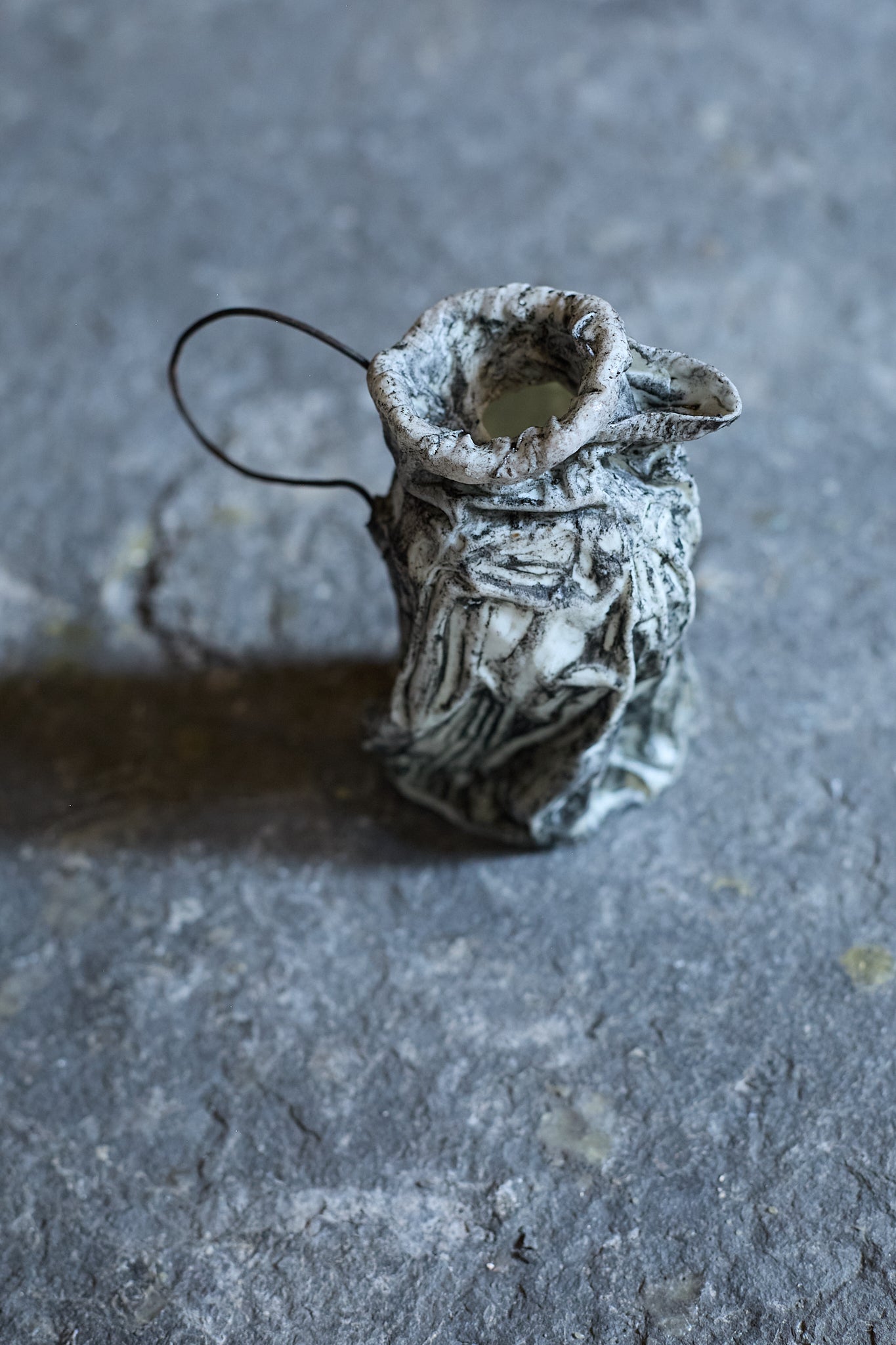 Petite sculpture "A stitch in time n°1" de Grete McNorton