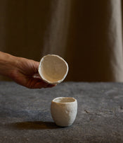 Petit pot "Flora's Nectar" de Tülay Kulbay