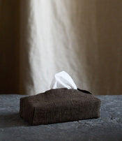 Distributeur de mouchoirs d'Isabelle Yamamoto pour l'Oeil de KO