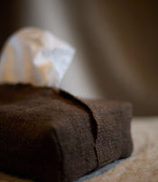 Distributeur de mouchoirs d'Isabelle Yamamoto pour l'Oeil de KO