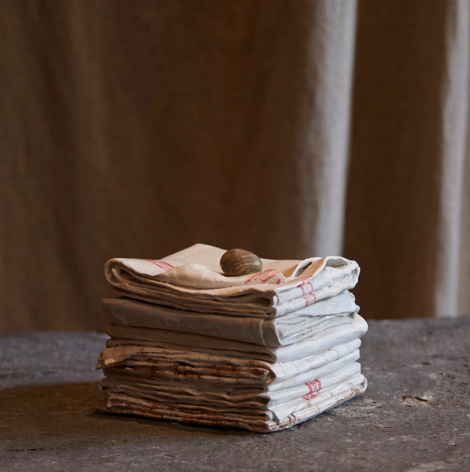 Claire Lézier's tea towel box