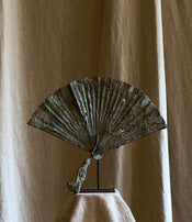 Eventail en bronze de Clotilde Ancarani