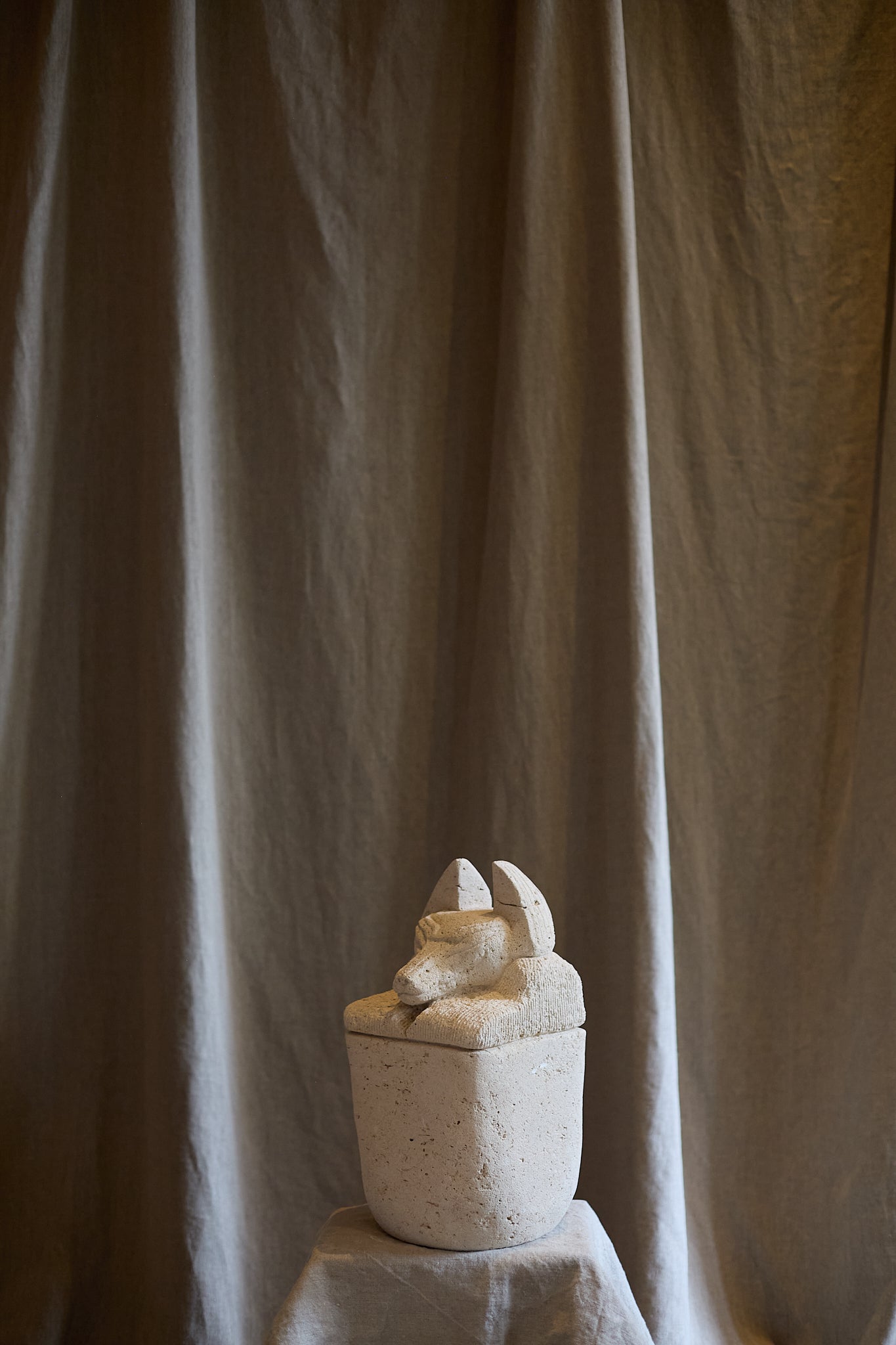 Neith, Vase canope de Guillaume Campredon