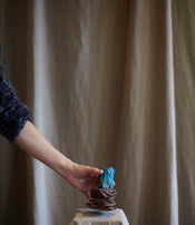 Bougeoir Cerulean Strata I de Tülay Kulbay