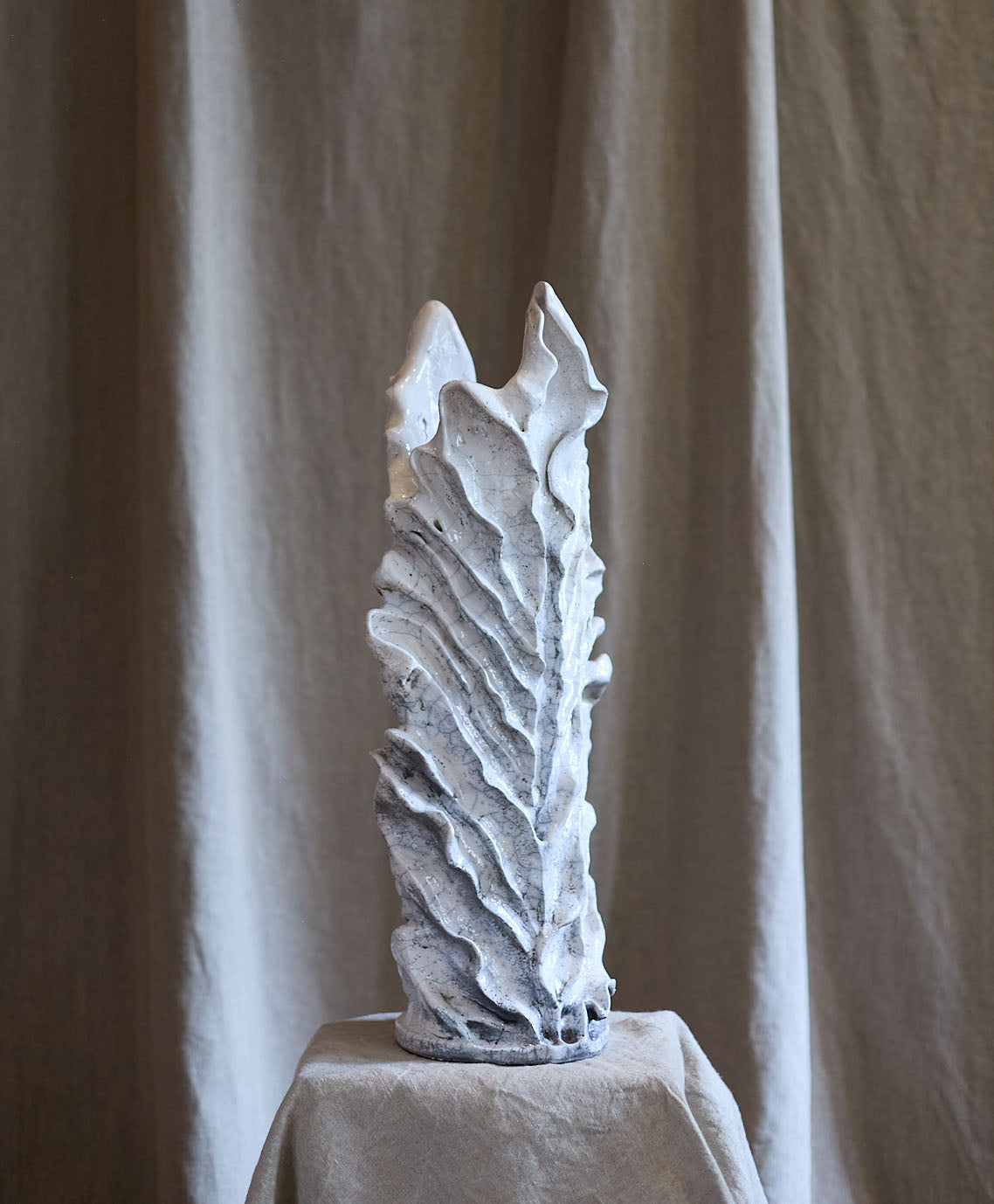 Vase uncanny Depths de Bella Hunt & Dante Di Calce