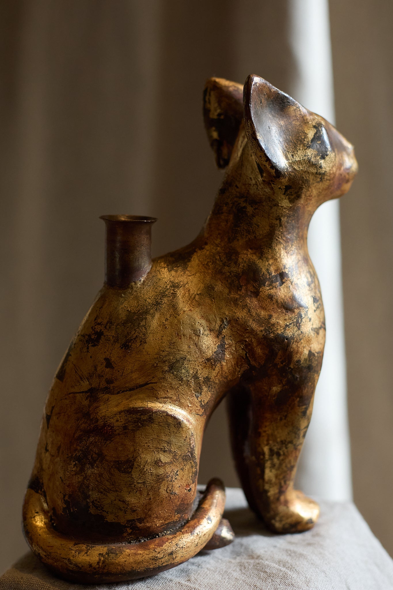 Cat candle holder by Eloïse Van der Heyden  