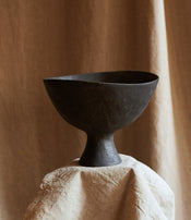 Black ceramic bowl by Silvia Valentin