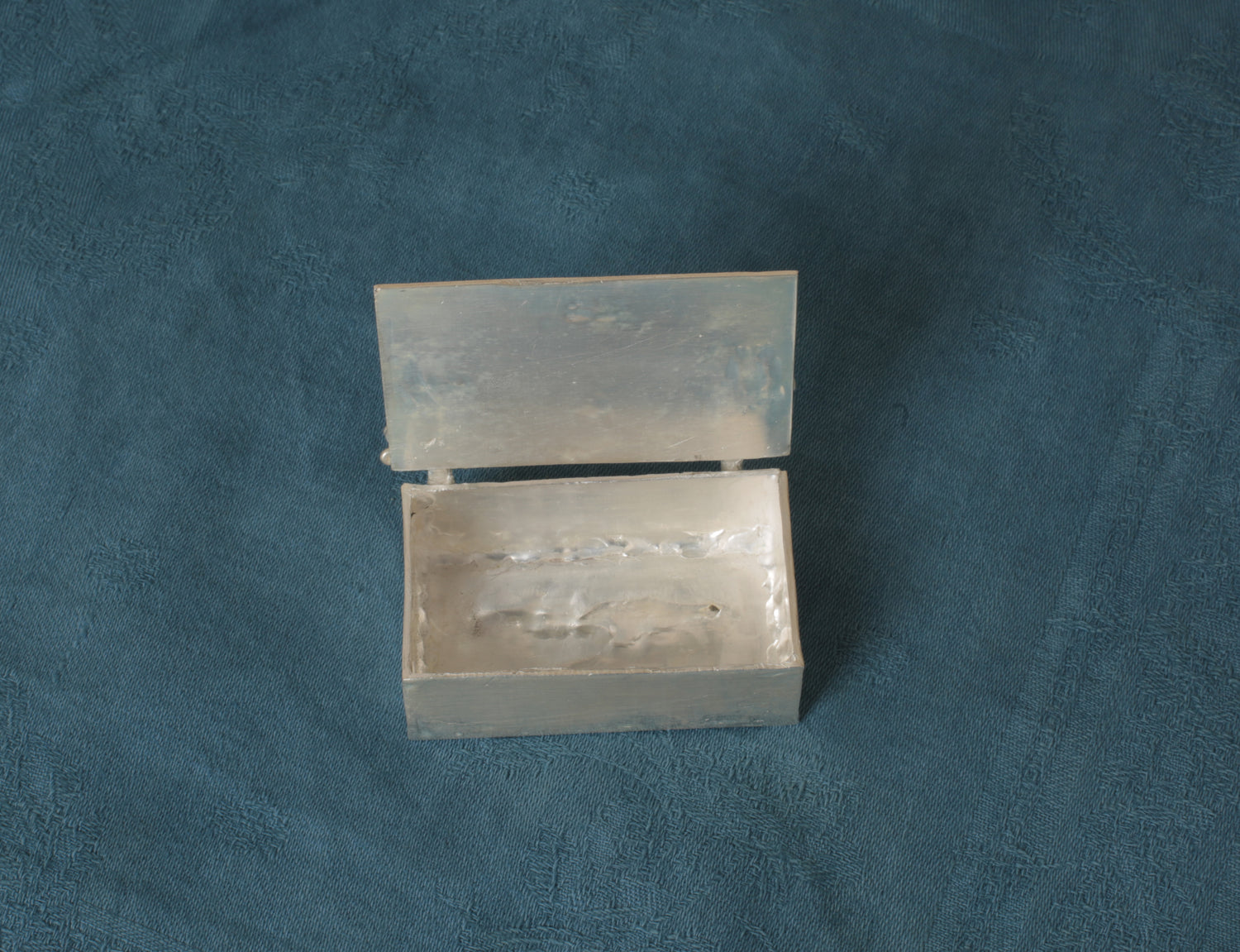 Small rectangular box by Zoé Mohm