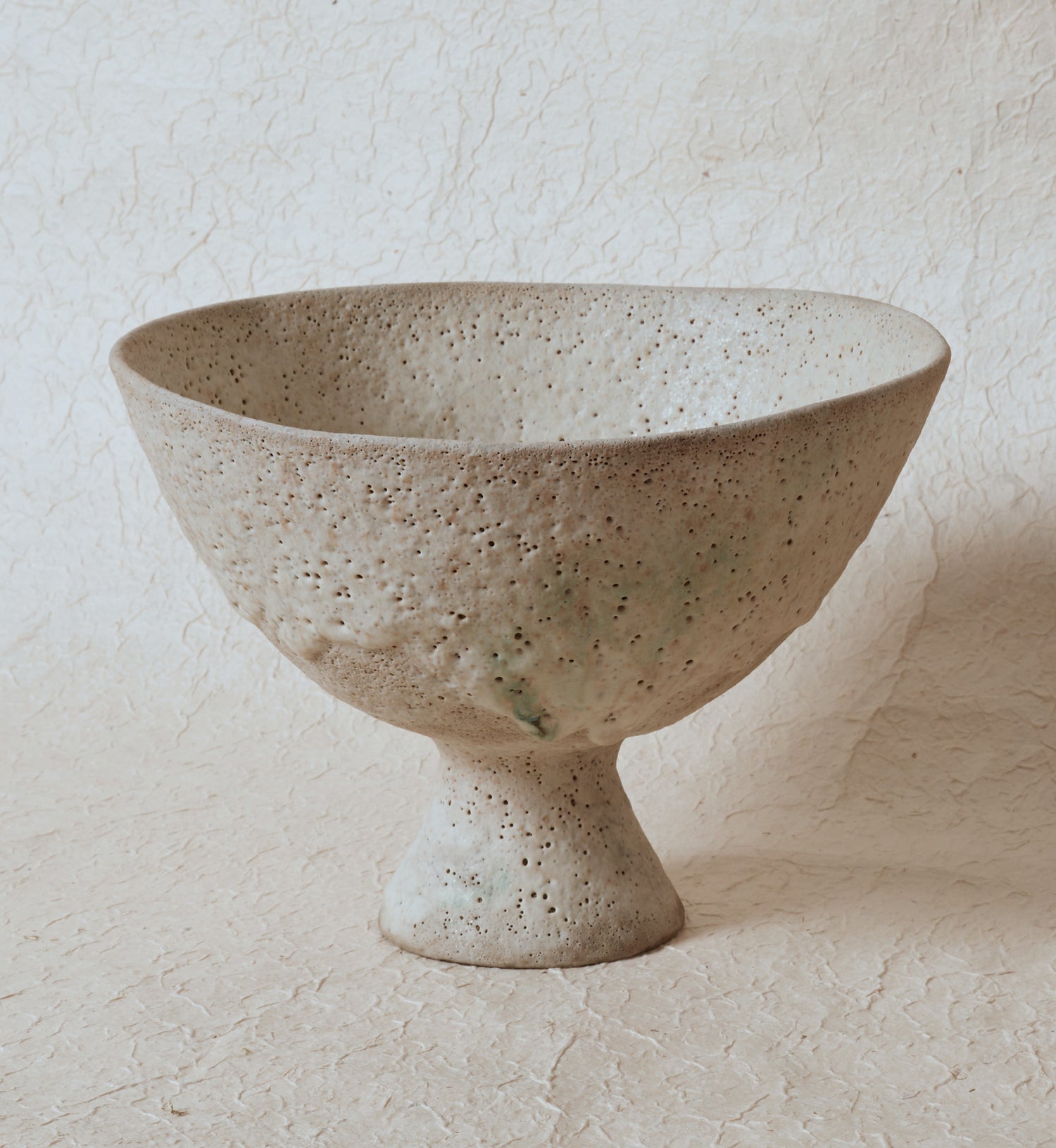 White ceramic bowl by Silvia Valentin
