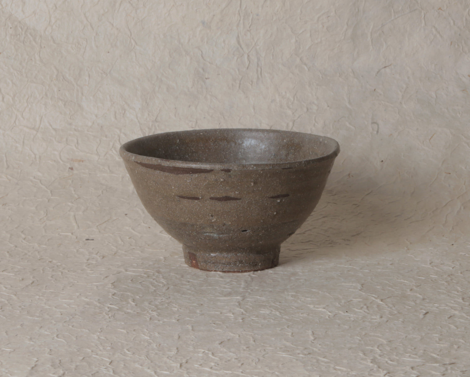 Stoneware bowls by Marie Lautrou