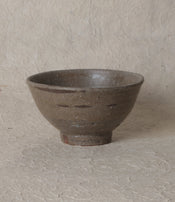 Stoneware bowls by Marie Lautrou
