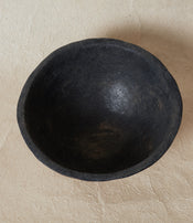 Striated ceramic bowl by Silvia Valentin