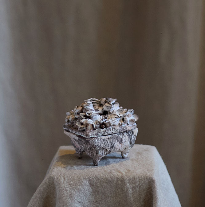 Small glazed stoneware box by Le Ruisseau  