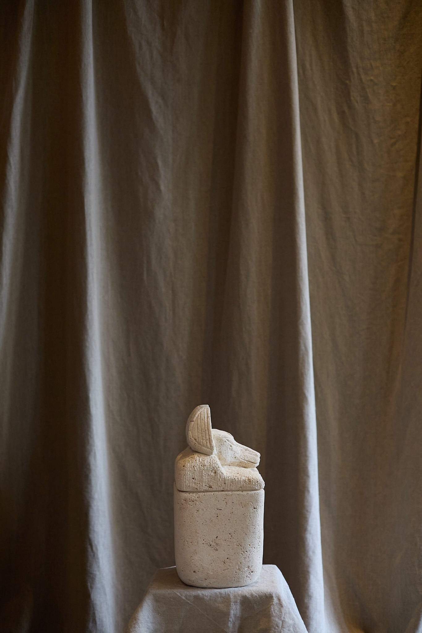 Neith, Vase canope de Guillaume Campredon