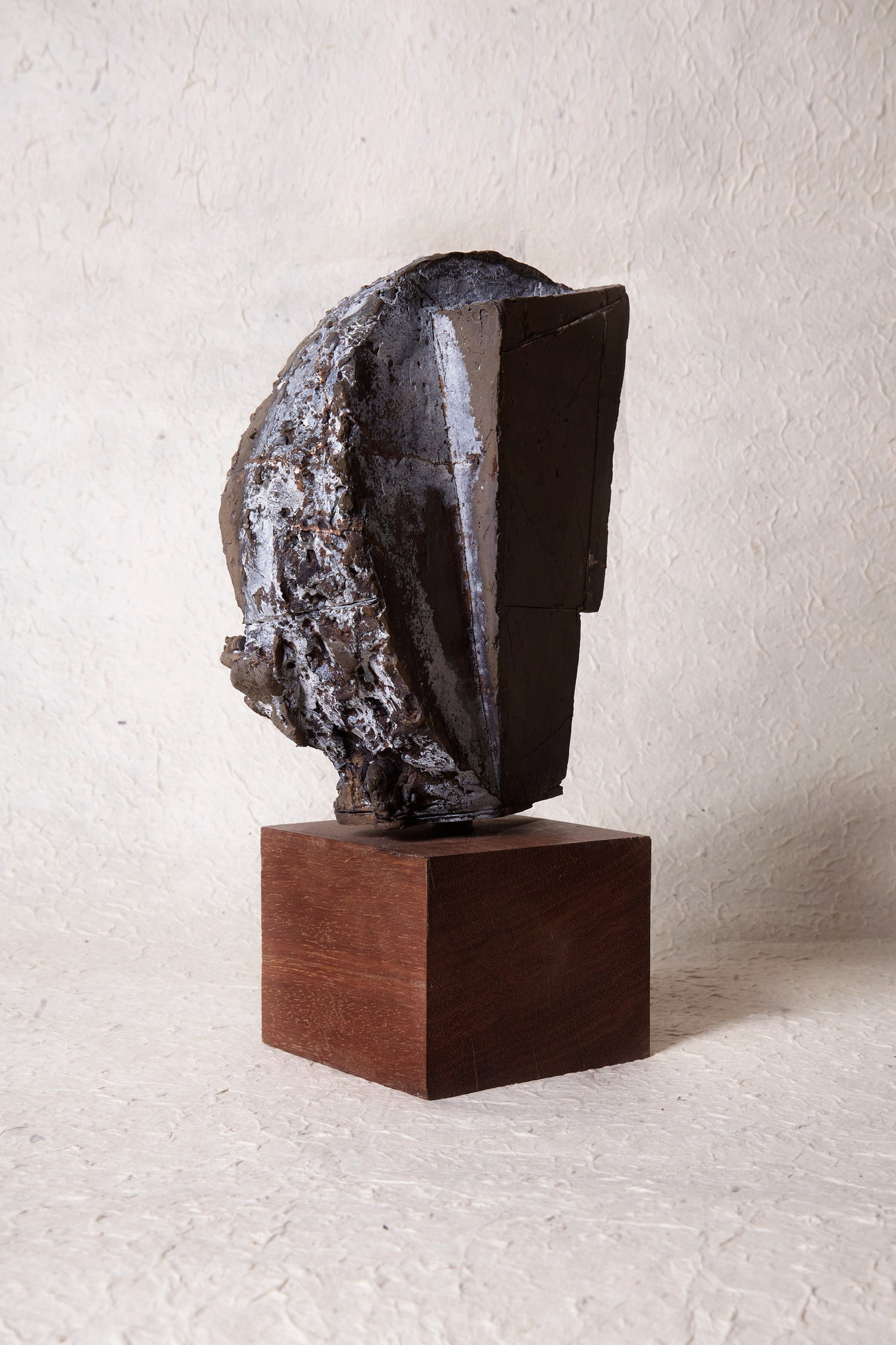 BRONZE SCULPTURE "LITTLE ABSTRACT HEAD XII" IN BRONZE BY THOMAS JUNGHANS
